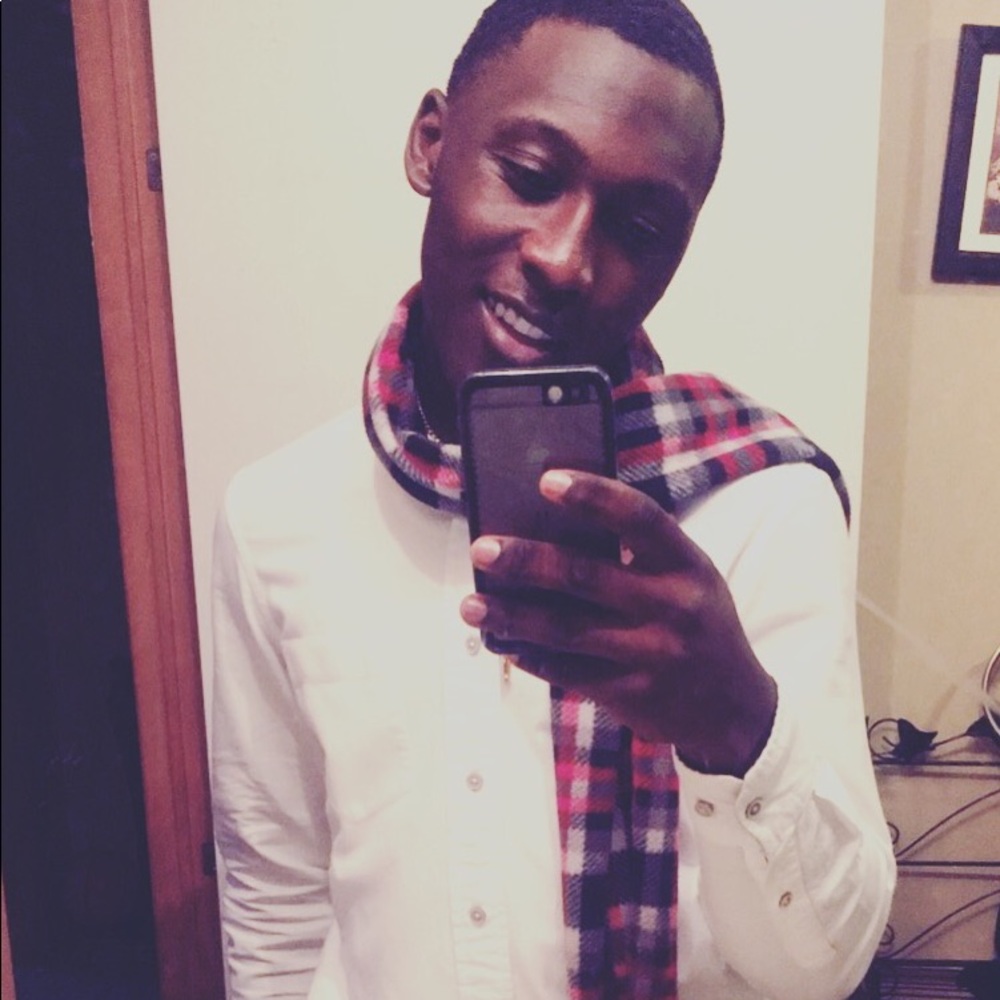 Meet your Posher, Khristopher